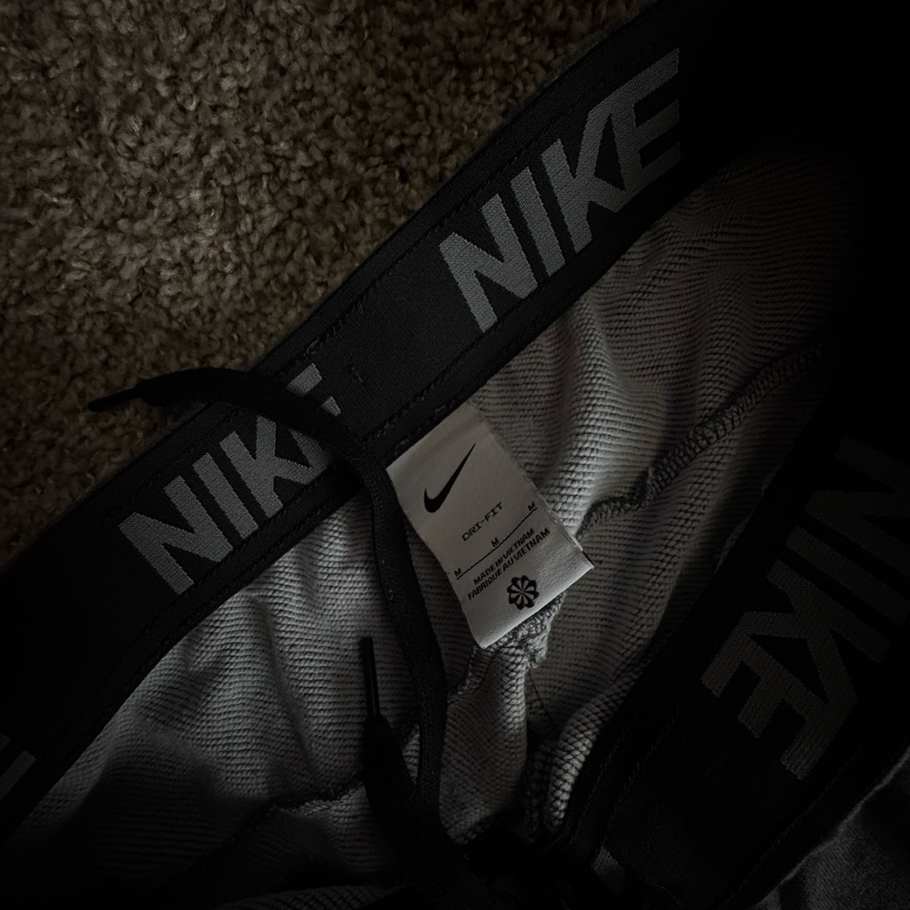 Nike Men's Gray Boxer Briefs
